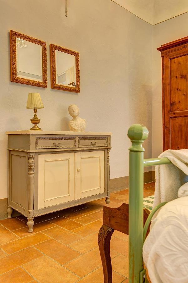La Rocca Aparthotel Gambassi Terme Ngoại thất bức ảnh
