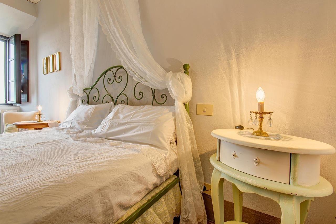 La Rocca Aparthotel Gambassi Terme Ngoại thất bức ảnh
